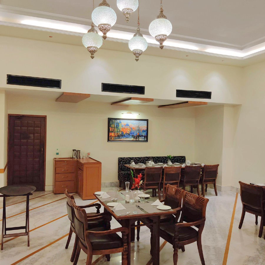 In-room refreshments and guest amenities